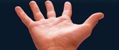 ¿Puedes ver una M en la palma de tu mano? Esto es lo que significa