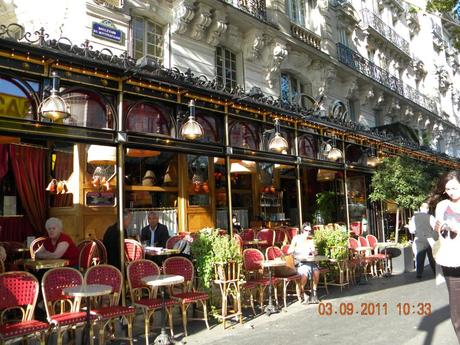 Boulevard_du_Montparnasse,_Restaurant_Le_Dome,_Paris.jpg