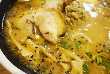 Dosanko Larmen París