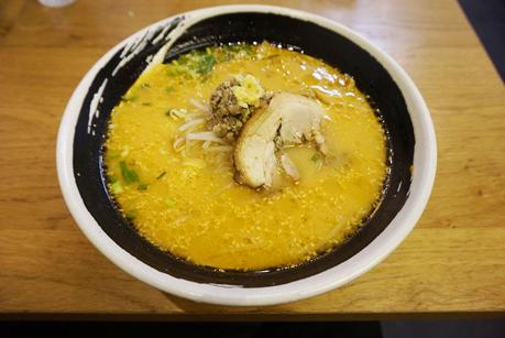 Dosanko Larmen París