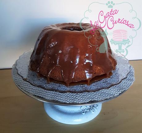 BUNDT CAKE DE MANZANA CON SALSA DE CARAMELO