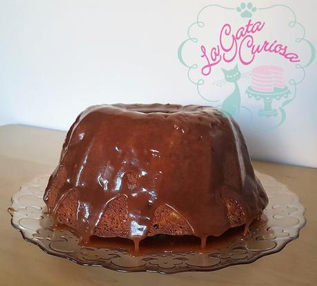 BUNDT CAKE DE MANZANA CON SALSA DE CARAMELO