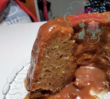 BUNDT CAKE DE MANZANA CON SALSA DE CARAMELO