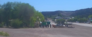 Ate recorre la calles de Piedra del Aguila