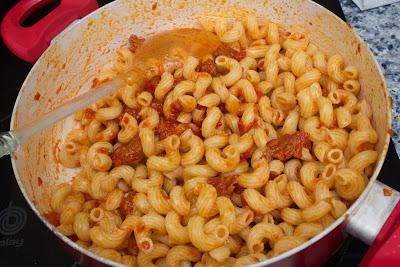 Pasta con sobrasada y miel