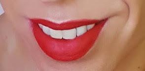 Siete labiales Colourpop: Swatches y swatches en labios 19 Arriba, labial mate de colourpop