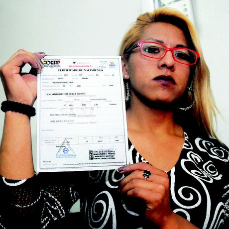 Transexuales de Bolivia con derechos limitados.