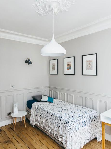 Apartamento chic en gris y amarillo