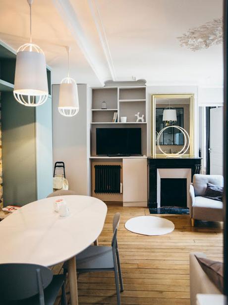 Apartamento chic en gris y amarillo