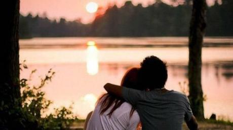 UNA PEQUEÑA HISTORIA DE AMOR Resultado de imagen para enamorados