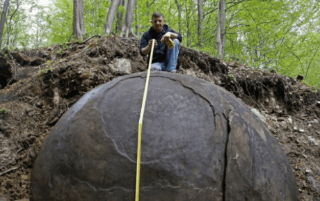 Descubren una gigantesca esfera de piedra, ¿hablamos de una civilización avanzada?