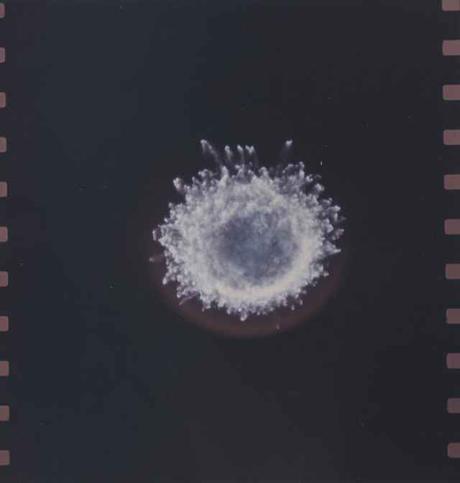 Desclasifican imágenes que muestran innumerables ataques nucleares a la atmósfera