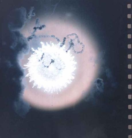 Desclasifican imágenes que muestran innumerables ataques nucleares a la atmósfera