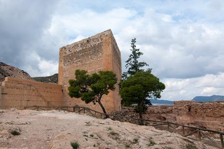 Santuario Sta. María Magdalena y Castillo de la Mola. Novelda.