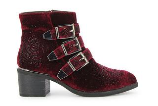 Botines de inspiración rockera