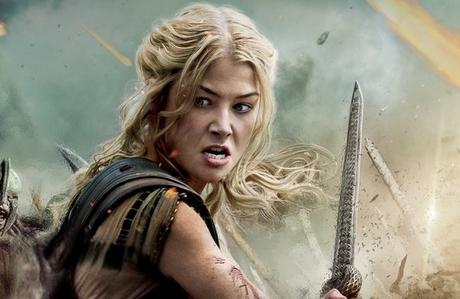 Rosamund Pike, Sorprendente y Sorpresiva