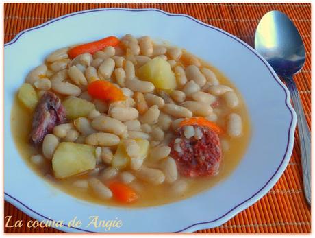 ALUBIAS BLANCAS CON LACÓN (Olla GM) ALUBIAS BLANCAS CON LACÓN (Olla GM)