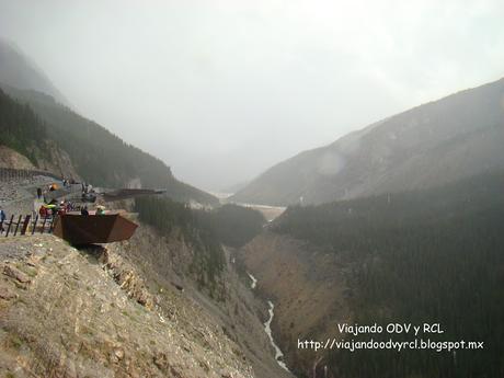 Glaciar Athabasca, Glacier skywalk. Glaciar Athabasca, Montañas rocosas Canadienses, Viajando ODV Y RCL https://viajandoodvyrcl.blogspot.mx