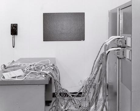 Ce n'est pas un document (Esto no es un documento) Ce n'est pas un document (Esto no es un documento)