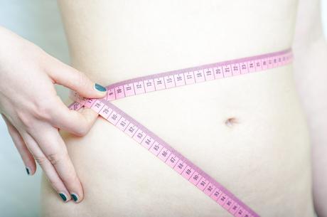 Deficiencia de neuroactivo en mujeres con obesidad y anorexia
