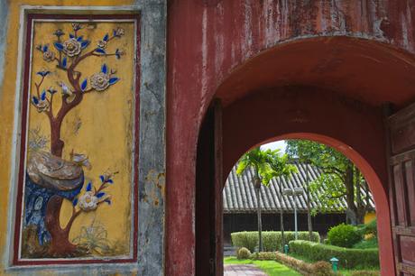 CRÓNICAS DE INDOCHINA: HUE, CIUDAD IMPERIAL CRÓNICAS DE INDOCHINA: HUE, CIUDAD IMPERIAL