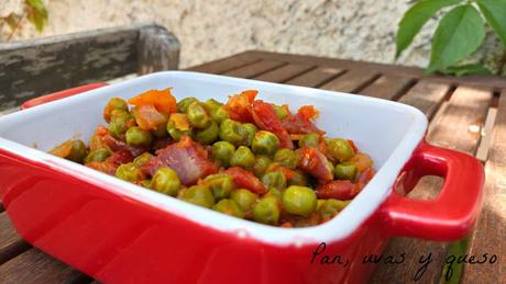 Guisantes con jamón y salsa de tomate (Thermomix)