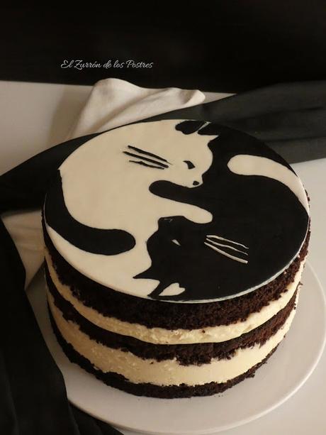 Cake Yin Yang Cat