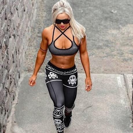 Stephanie Sanzo Top 20 Fotos