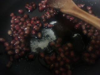 Ensalada de Espinacas Frescas con Granada y Queso de Cabra