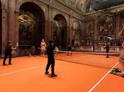 cancha Tenis dentro iglesia hacen mezcla increible