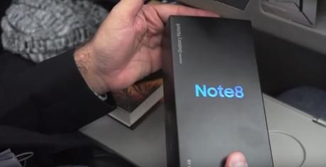 Así fue la campaña con la que Samsung regaló 200 Galaxy Note 8 a bordo de un avión