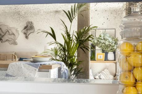 Espacios para disfrutar con amigos espejo picado en cocina