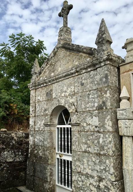 La imagen puede contener: cielo, nubes, árbol, planta y exterior
