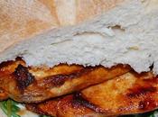 Bocadillo pollo picante ahumado