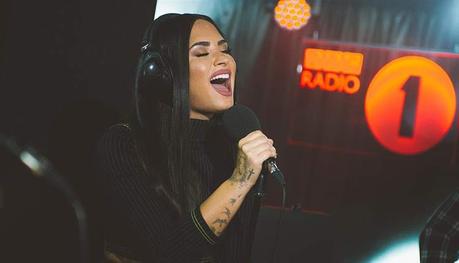 Demi Lovato versiona a Sam Smith en el programa ‘Live Lounge’ Demi Lovato versiona a Sam Smith