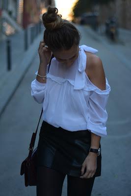 OFF SHOULDER BLOUSE