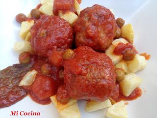ALBÓNDIGAS A LA JARDINERA