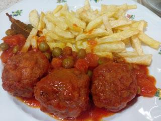 ALBÓNDIGAS A LA JARDINERA