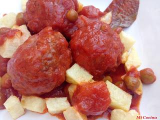 ALBÓNDIGAS A LA JARDINERA ALBÓNDIGAS A LA JARDINERA