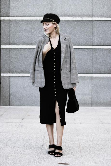 BUTTONED DRESS & PRINCE OF WALES JACKET