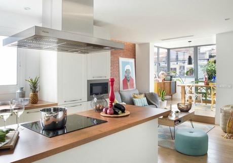 Color y luz en una vivienda de Barcelona Color y luz en una vivienda de Barcelona