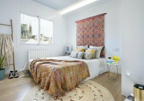Color y luz en una vivienda de Barcelona Color y luz en una vivienda de Barcelona