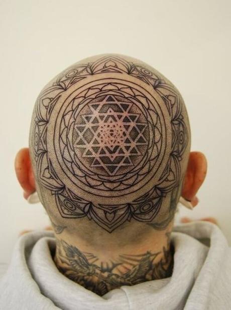 25 personas locas que decidieron tatuarse la cabeza - Tatuajes locos de Cabeza