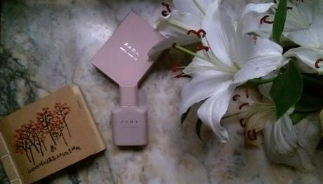 http://www.encasadeoly.com/2017/11/descubrimiento-de-la-semana-zara-joyful-tuberose.html