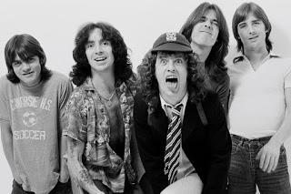 Muere Malcom Young, guitarrista y cofundador de AC/DC. Muere Malcom Young, guitarrista y cofundador de AC/DC.