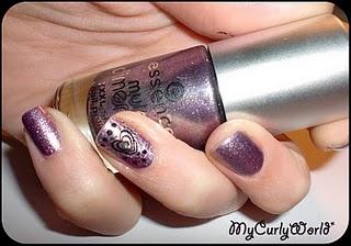 * New Manicure con Purple Diamond de Essence *