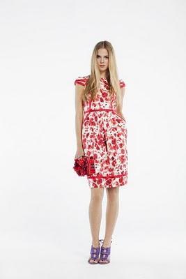 CAROLINA HERRERA PRIMAVERA-VERANO 2011: LA SOFISTICACIÓN MÁS ABSOLUTA