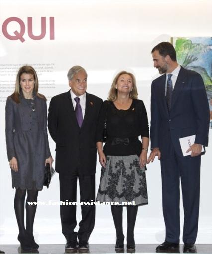 Los Príncipes de Asturias visitan el Insituto Cervantes de Madrid con el Presidente de Chile y su esposa. El look de Dña. Letizia