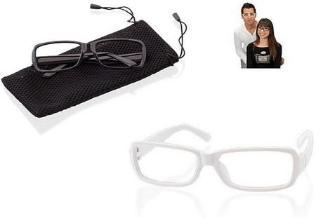 Photobooths y photocall con gafas en bodas y fiestas