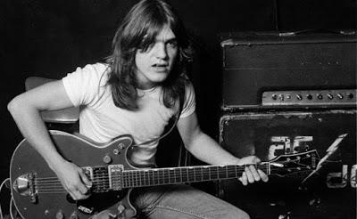 Malcom Young se nos ha ido a los 64 años Malcom Young se nos ha ido a los 64 años